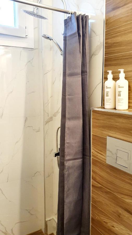 Paralía Seaside Luxury Suites By Sarigianni מראה חיצוני תמונה