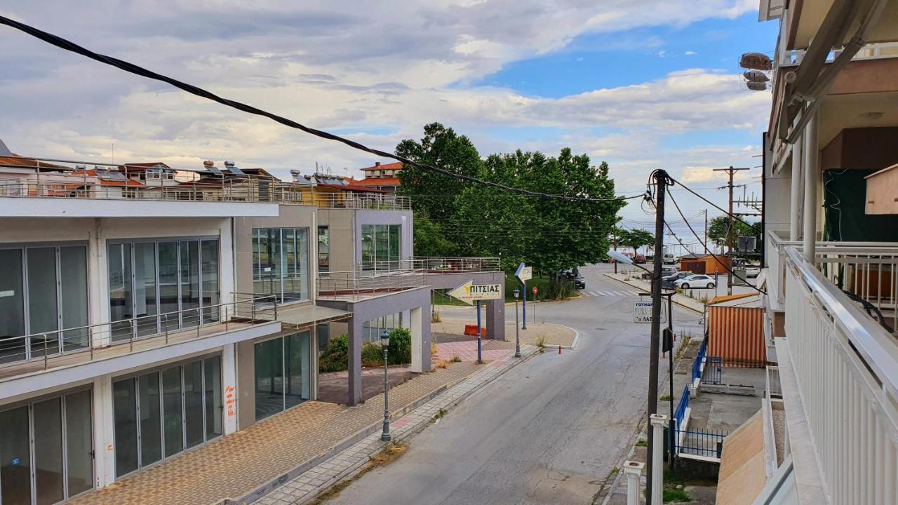 Paralía Seaside Luxury Suites By Sarigianni מראה חיצוני תמונה