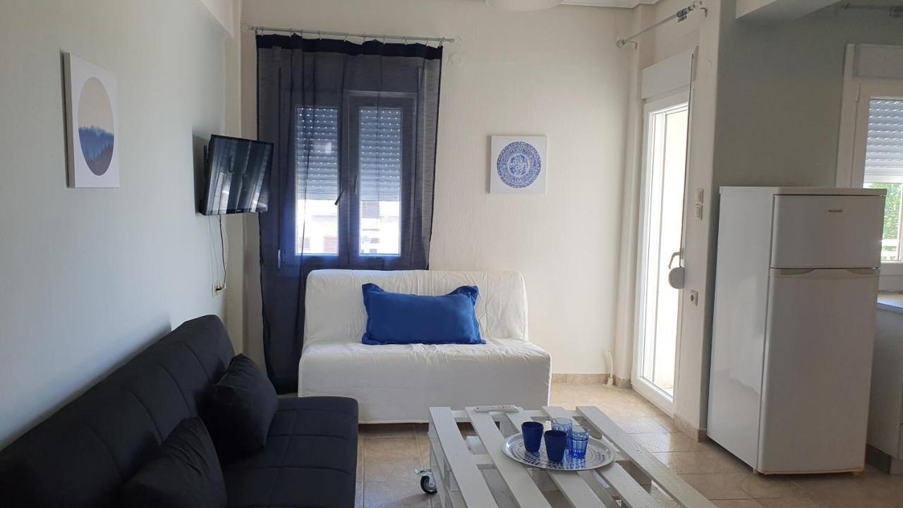 Paralía Seaside Luxury Suites By Sarigianni מראה חיצוני תמונה