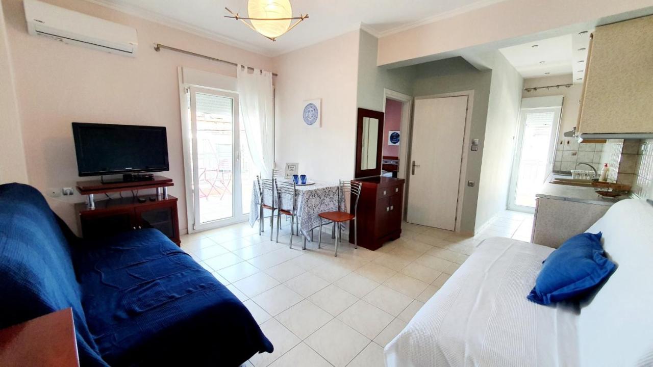 Paralía Seaside Luxury Suites By Sarigianni מראה חיצוני תמונה