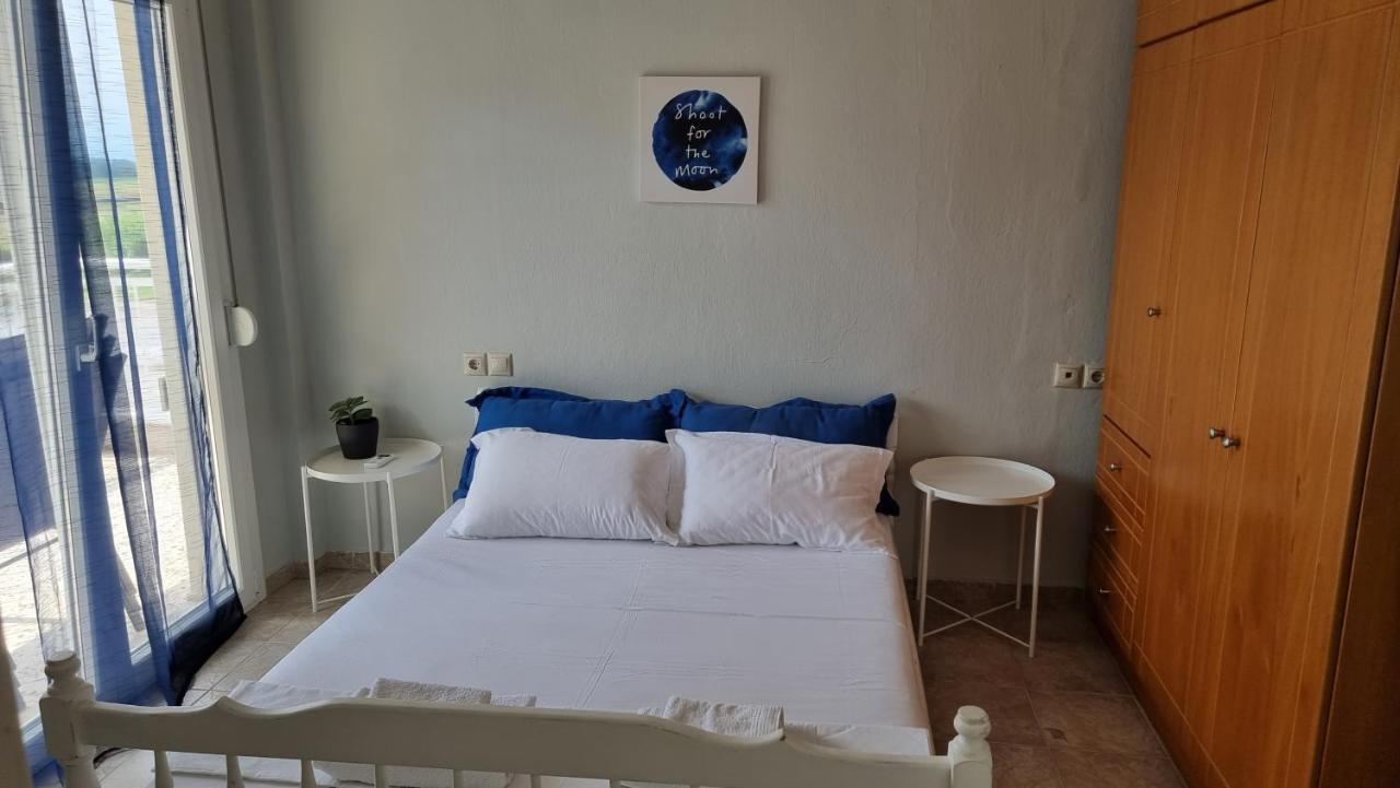 Paralía Seaside Luxury Suites By Sarigianni מראה חיצוני תמונה