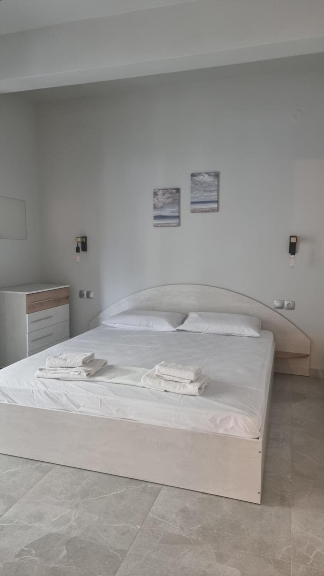 Paralía Seaside Luxury Suites By Sarigianni מראה חיצוני תמונה