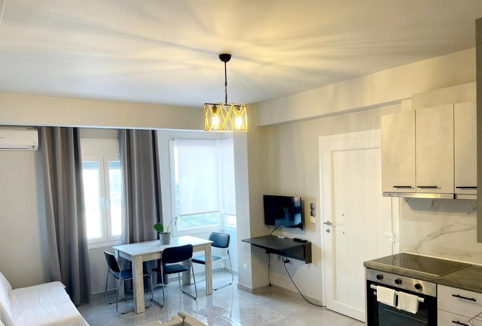 Paralía Seaside Luxury Suites By Sarigianni מראה חיצוני תמונה